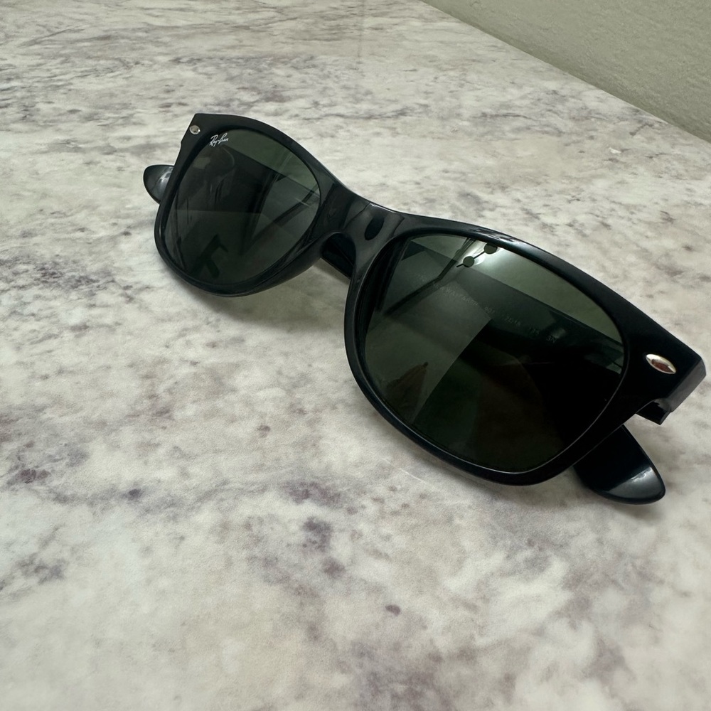 RayBan Black New Wayfarer Sunglasses - Picture 10 of 11